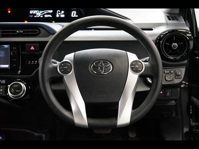 TOYOTA AQUA 2015 Image 31