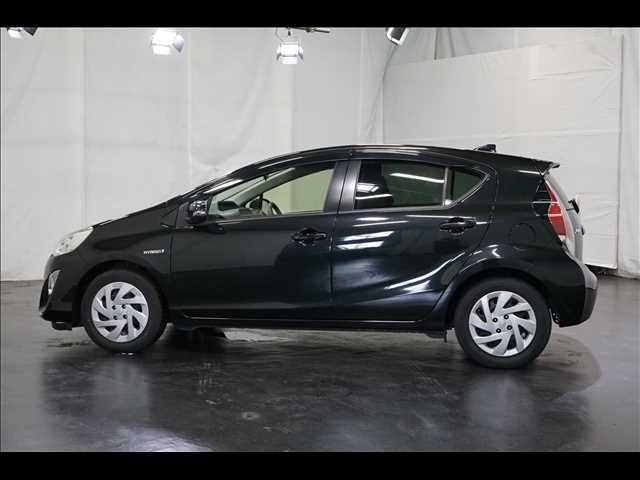 TOYOTA AQUA 2015 Image 31