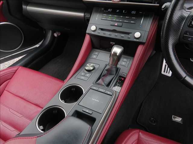 TOYOTA LEXUS RC300H 2018 Image 31