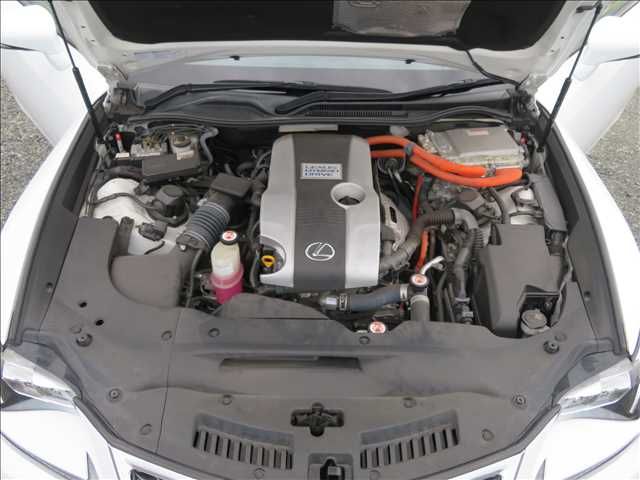 TOYOTA LEXUS RC300H 2018 Image 31