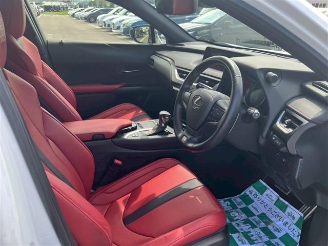 TOYOTA LEXUS UX200 2020 Image 31