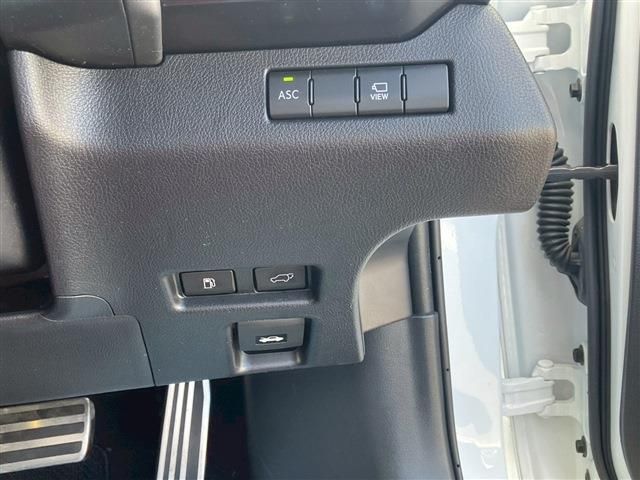 TOYOTA LEXUS UX200 2020 Image 31