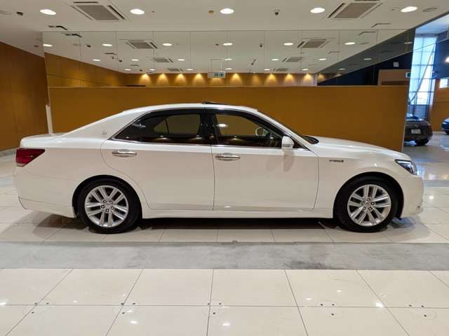 TOYOTA CROWN SEDAN HYBRID 2014 Image 31