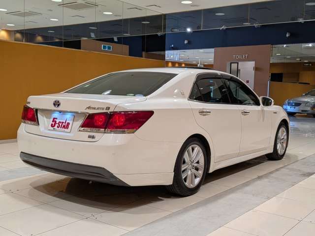 TOYOTA CROWN SEDAN HYBRID 2014 Image 31