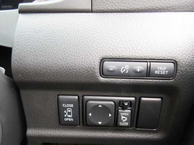 NISSAN CARAVAN VAN 4WD 2025 Image 31