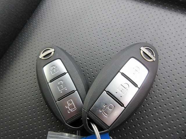 NISSAN CARAVAN VAN 4WD 2025 Image 31