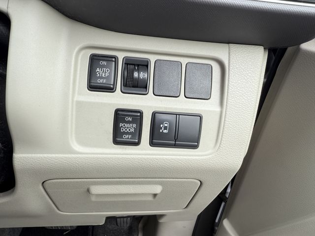 NISSAN SERENA  WG 2018 Image 31