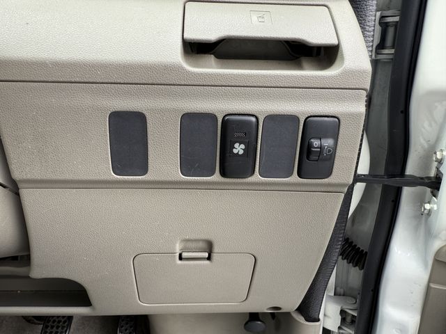 DAIHATSU ATRAI WAGON 2015 Image 31