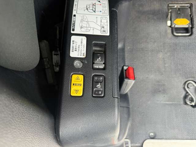 TOYOTA NOAH 2018 Image 31