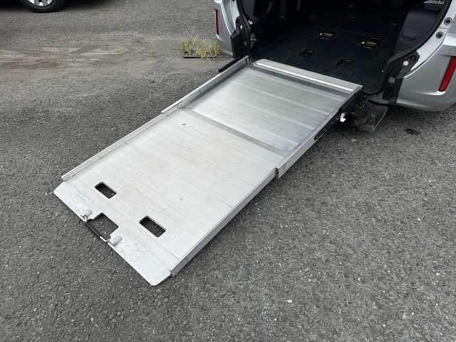 TOYOTA NOAH 2018 Image 31