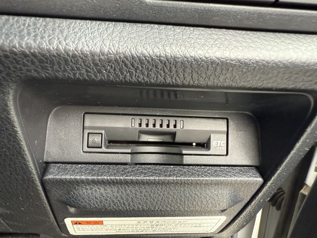 TOYOTA NOAH 2018 Image 31