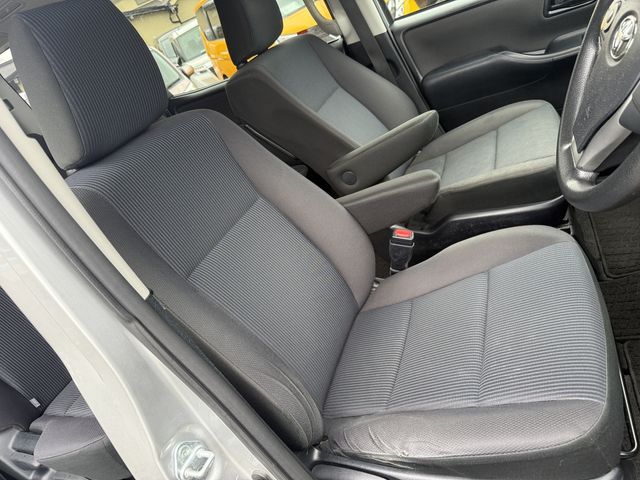 TOYOTA NOAH 2018 Image 31