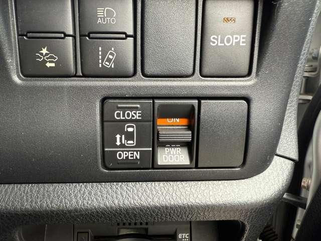 TOYOTA NOAH 2018 Image 31