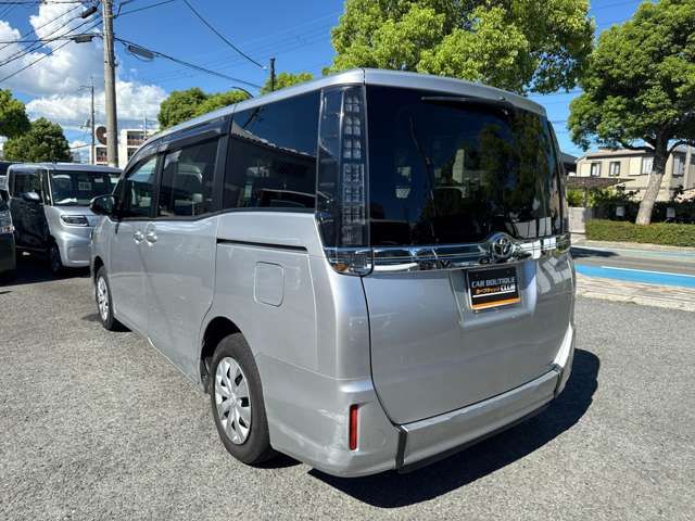 TOYOTA VOXY 2017 Image 31