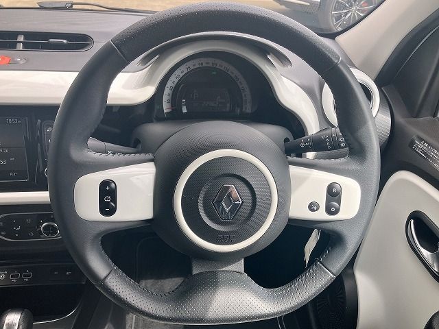 RENAULT TWINGO 2021 Image 31