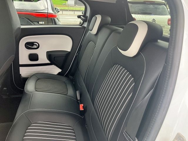 RENAULT TWINGO 2021 Image 31