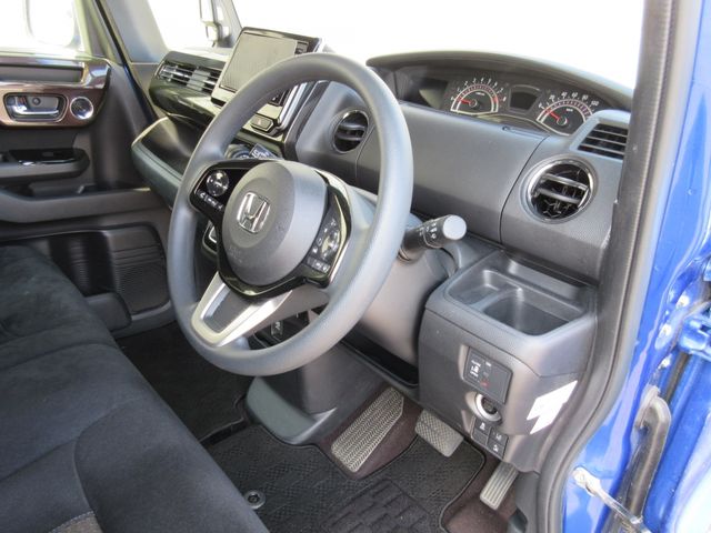 HONDA N BOX CUSTOM 2018 Image 31