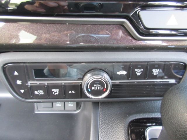 HONDA N BOX CUSTOM 2018 Image 31