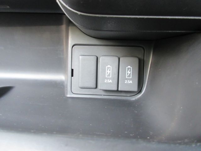 HONDA N BOX CUSTOM 2018 Image 31