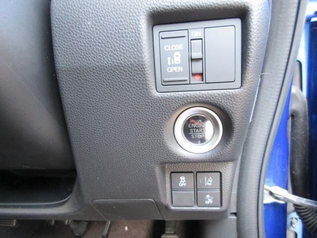 HONDA N BOX CUSTOM 2018 Image 31