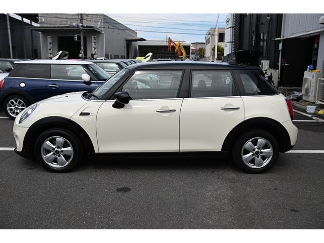 BMW MINI COOPER 5DOOR 2021 Image 31
