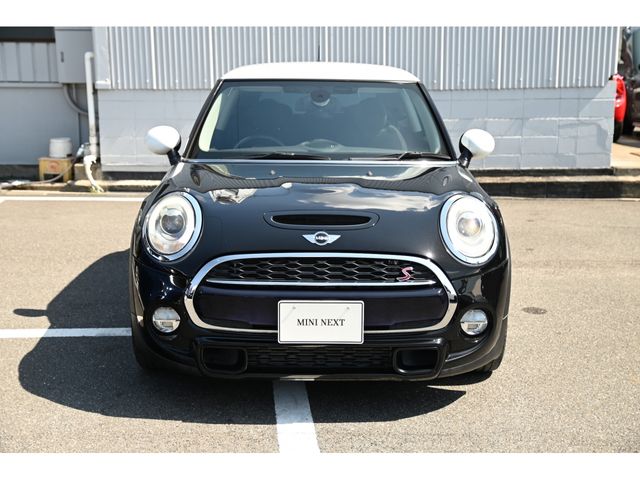 BMW MINI COOPER S 2016 Image 31