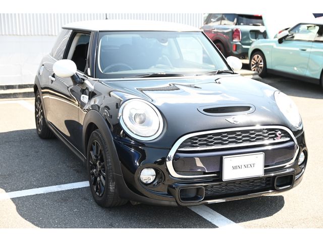 BMW MINI COOPER S 2016 Image 31