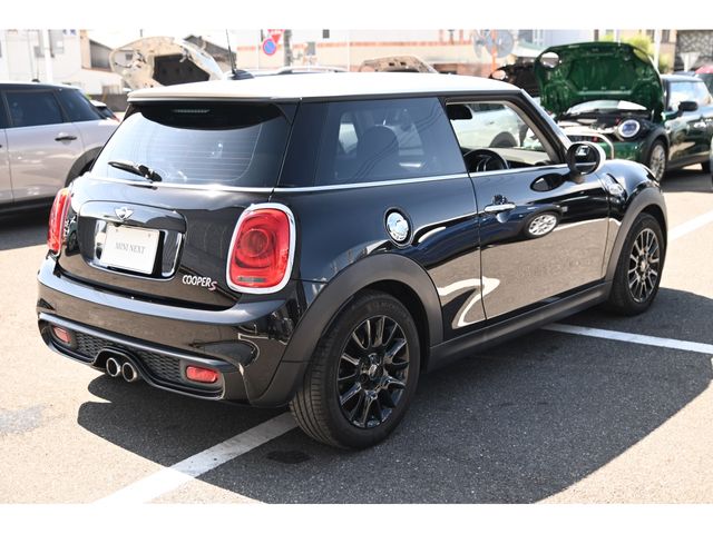 BMW MINI COOPER S 2016 Image 31