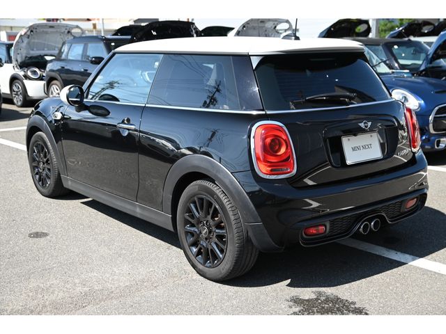 BMW MINI COOPER S 2016 Image 31