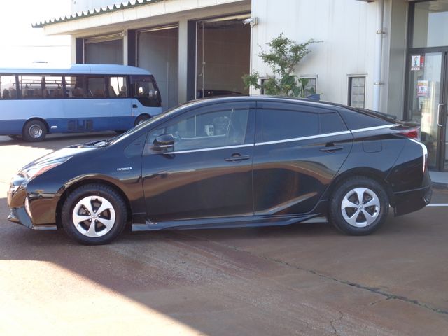 TOYOTA PRIUS 4WD 2017 Image 31