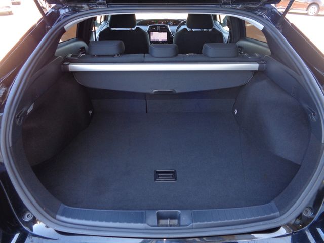 TOYOTA PRIUS 4WD 2017 Image 31