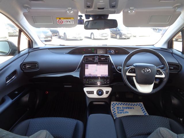 TOYOTA PRIUS 4WD 2017 Image 31