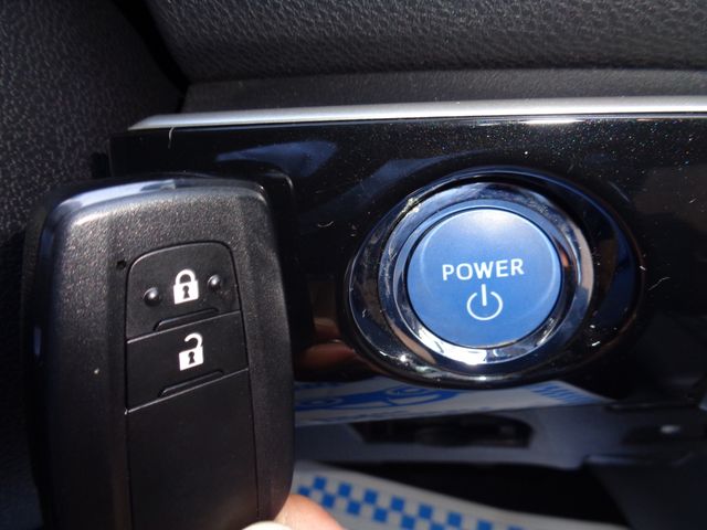 TOYOTA PRIUS 4WD 2017 Image 31