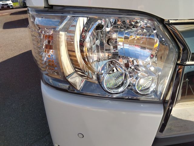 TOYOTA HIACE VAN 4WD 2023 Image 31