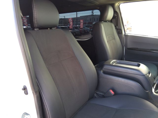 TOYOTA HIACE VAN 4WD 2023 Image 31