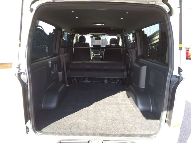 TOYOTA HIACE VAN 4WD 2023 Image 31