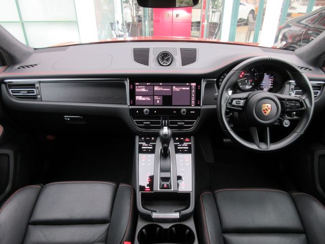 PORSCHE MACAN 2024 Image 31