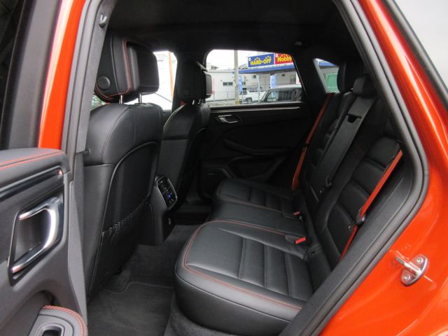 PORSCHE MACAN 2024 Image 31