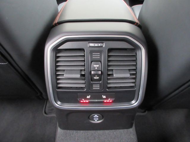 PORSCHE MACAN 2024 Image 31