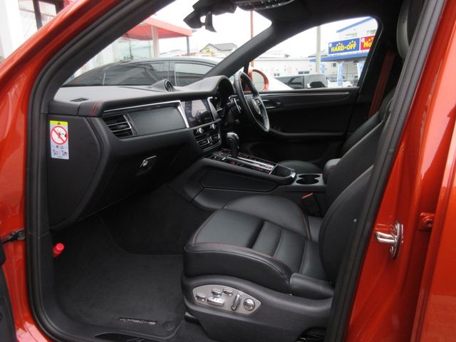 PORSCHE MACAN 2024 Image 31