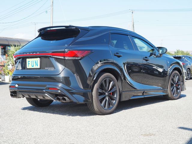 TOYOTA LEXUS RX500H 2023 Image 31