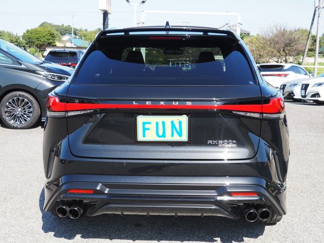 TOYOTA LEXUS RX500H 2023 Image 31