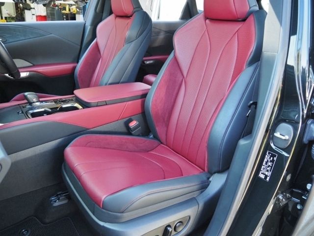 TOYOTA LEXUS RX500H 2023 Image 31