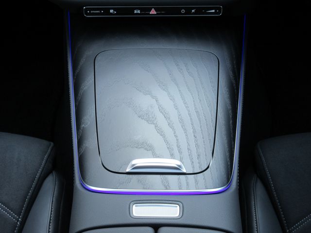 MERCEDES BENZ E CLAS 2024 Image 31