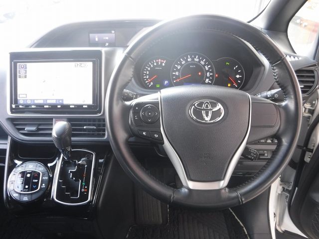 TOYOTA NOAH 2020 Image 31