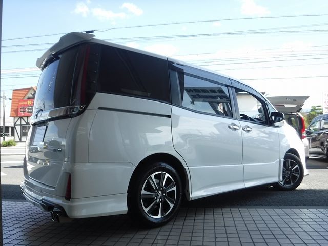 TOYOTA NOAH 2020 Image 31