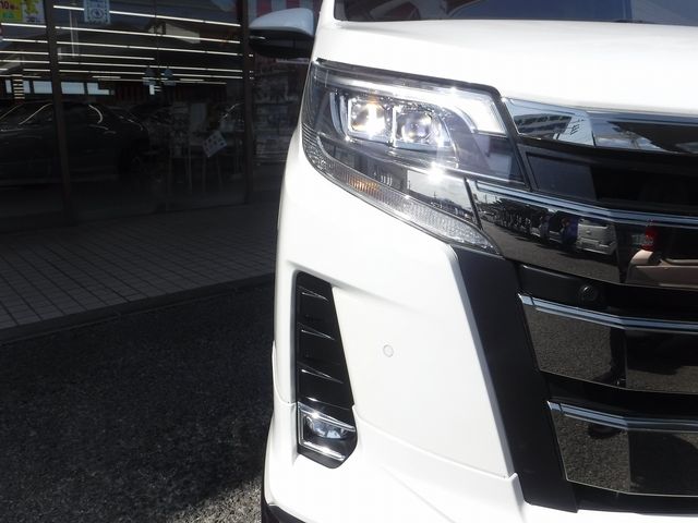 TOYOTA NOAH 2020 Image 31