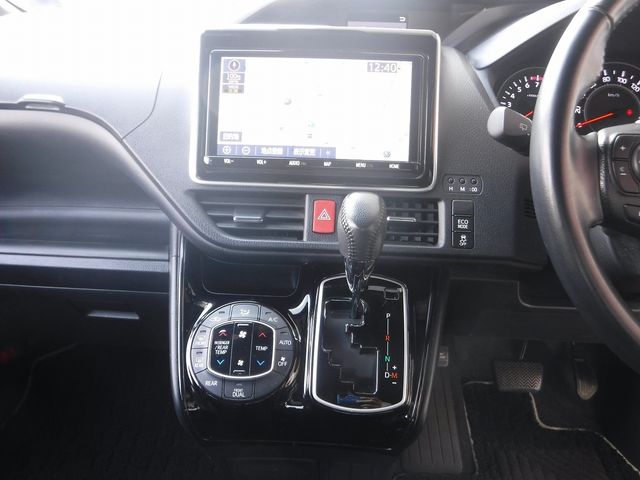 TOYOTA NOAH 2020 Image 31