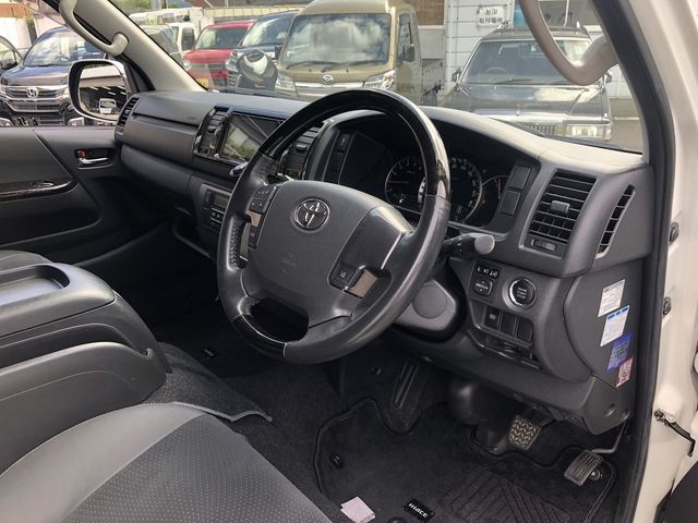 TOYOTA HIACE VAN 2WD 2018 Image 31