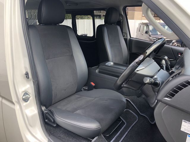 TOYOTA HIACE VAN 2WD 2018 Image 31